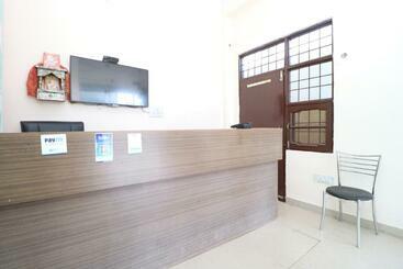 Hotel Flagship 701061  Arya