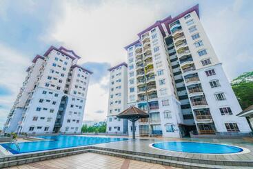 Hotel Oyo 90398 Sunshine Bay Resort Port Dickson Private Condo