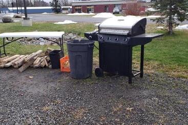 בית מלון כפרי Pleasant Night Inn Carthage Ny