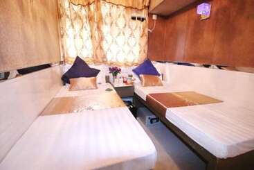 هتل Temple Street