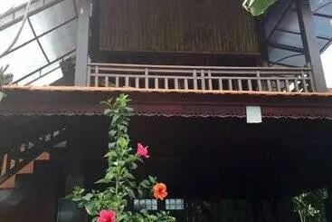 ホテル Mahogany Cottage