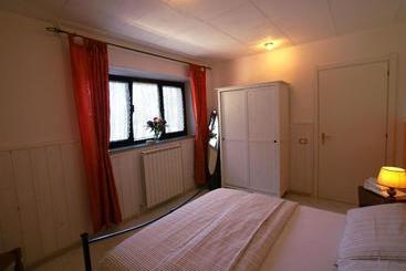 Il Querceto B&b E Appartamenti Vacanze