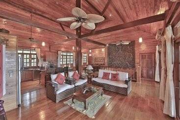 Apartamentos turísticos Presidential Thai Villa