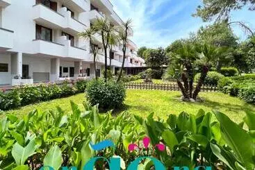 Eraora Hotel Village