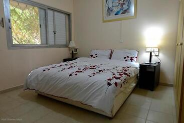 פנסיון Rose Dead Sea Neve Zohar