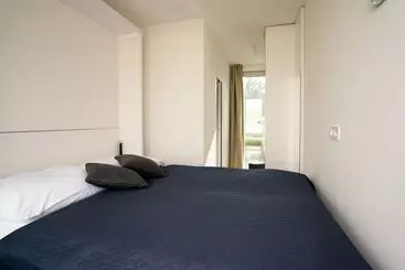 هتل آپارتمان Sundeck Botel