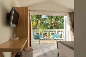 Coral Azur Beach Resort