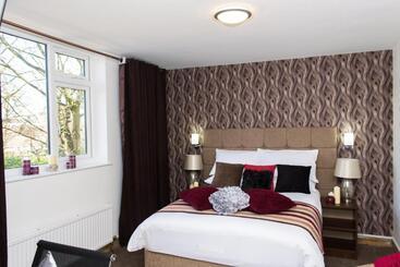 فندق Trivelles Mayfair,stockport