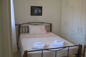 ツーリストアパートメント Giannos Apartments