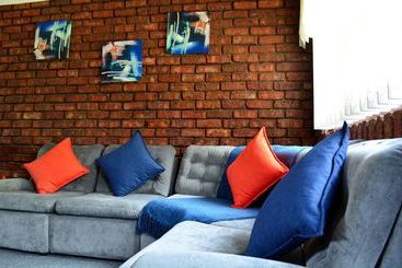 بنسيون 9 On Rigg Self Catering Accommodation