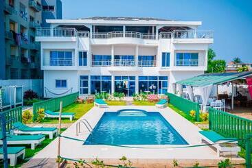 هتل Hôtel Amazone