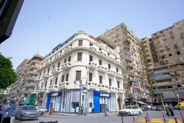 Savoy Hotel Elminya