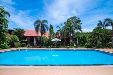 Bangsaray Village Resort