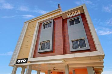 Hotel Oyo Flagship 81359  Anand In