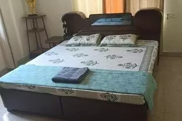 ペンション The Olive Greens