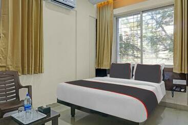 酒店 Collection O 81338 Woods Regency