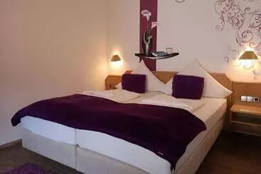 ホテル Dreikonig & Restaurant Seegourmet