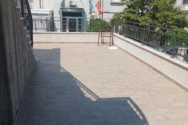 هتل آپارتمان Villa Esperenza