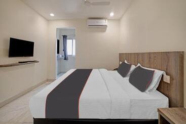 Отель Swagath Residency