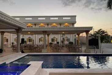 El Palacio Hotel & Resort