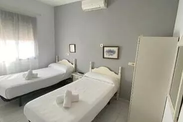 ペンション Hostal Carlos Iii