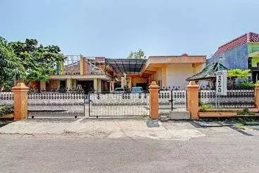 Hotel Sakeena Syariah Purwodadi Redpartner