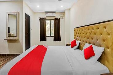 Hotell Oyo Flagship 81198 Orchid De Sky