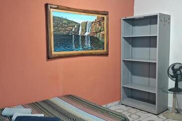 پانسیون Suite Central