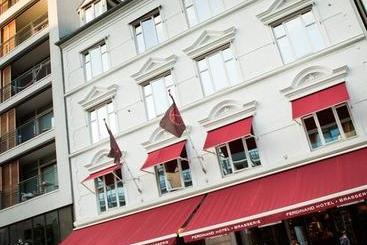 ホテル Ferdinand – Bar – Restaurant