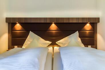 فندق Lagovida Das Ferienresort Am Störmthaler See