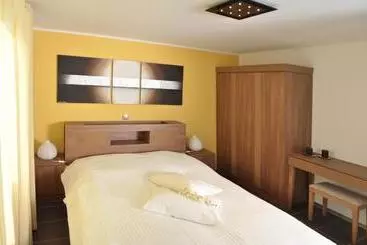 ホテル Pension Schlossidyll
