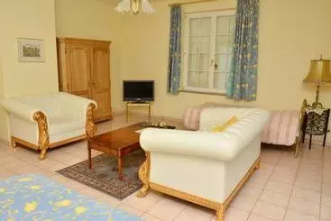 Weingut Und Hotel Haus Am Drachenloch