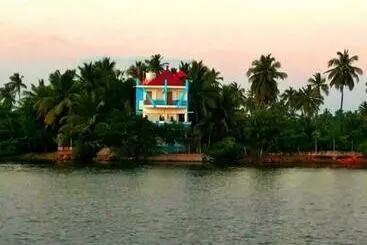 Hotel Victoria S River View Resort