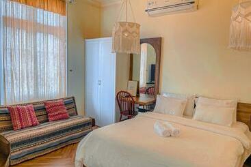 هتل آپارتمان Olivia