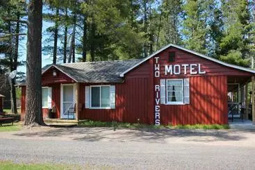 Retkeilymaja Two Rivers Motel And Cabins Of Kenton, Mi