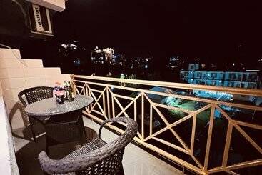 Hill River Resort By West Western