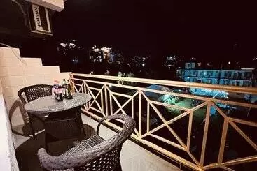 Hill River Resort By West Western