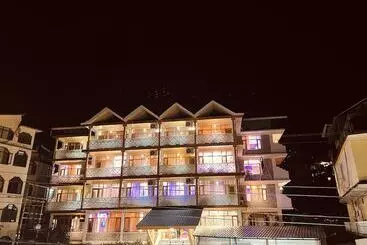 Hill River Resort By West Western