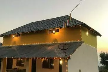 Aashiyana Hostel