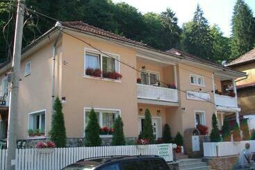 پانسیون Vila Intim