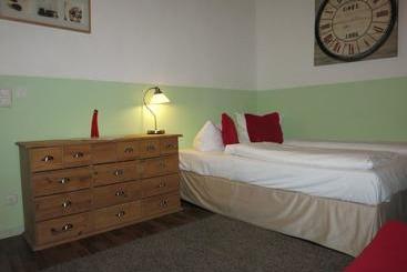 هتل Berlin Overnight