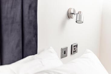 هتل Cambridge House