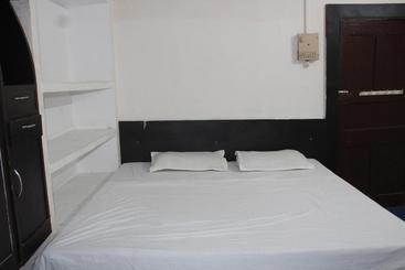 酒店 Om Guest House