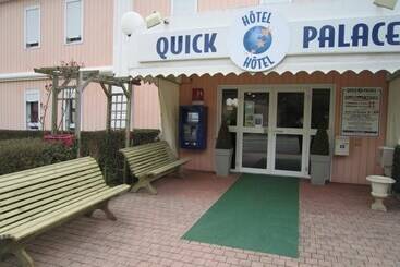 בית מלון כפרי Quick Palace Nantes La Beaujoire