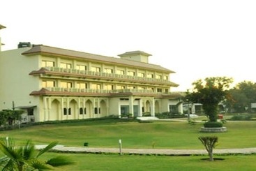 Hotel Shiva Oasis Resort