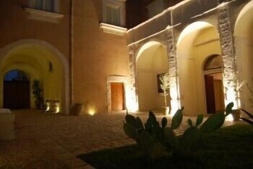 בית מלון כפרי Palazzo Gambuzza