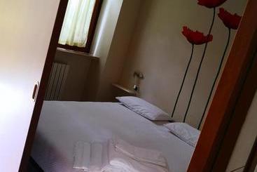 בית מלון כפרי Residence Corte Del Bosco