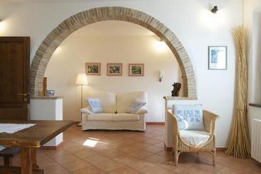 Hotell La Corte Del Cavalierino