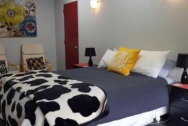 Hotel Anchor Down Bed & Breakfast