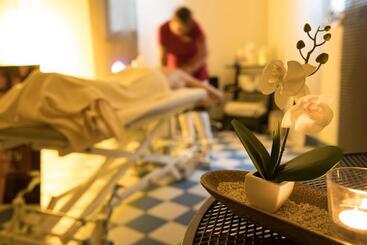 ホテル Königsleiten Vital Alpin